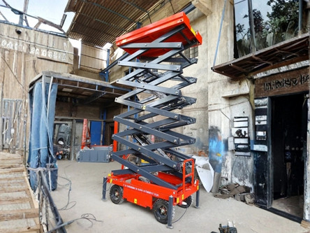 Scissor Type Aerial Work Platform